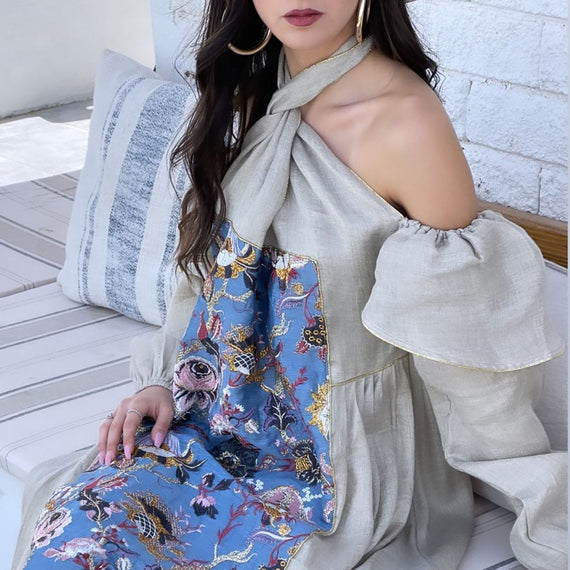 فستان رمضاني مطرز بالزهور مكشوف الكتفين