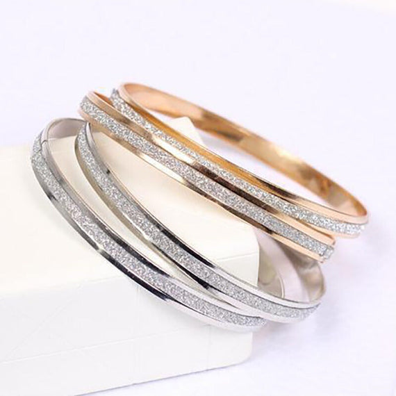 أساور حرفية أنيقة وعصرية - ذهبية 