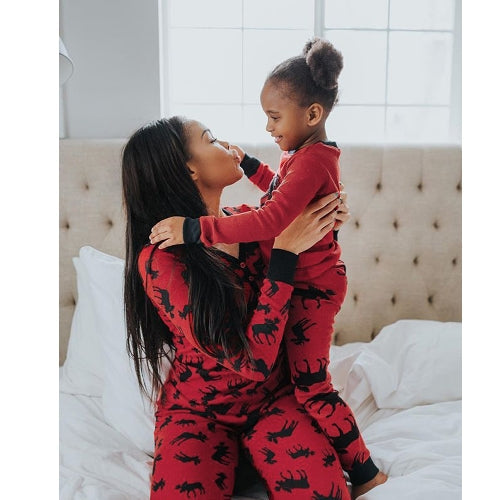 Women Christmas Family Look Pajama Set Reindeer Printed Sleepwear Nightwear Family Matching Outfit Father Mother Kid T-Shirt Pants Set Red