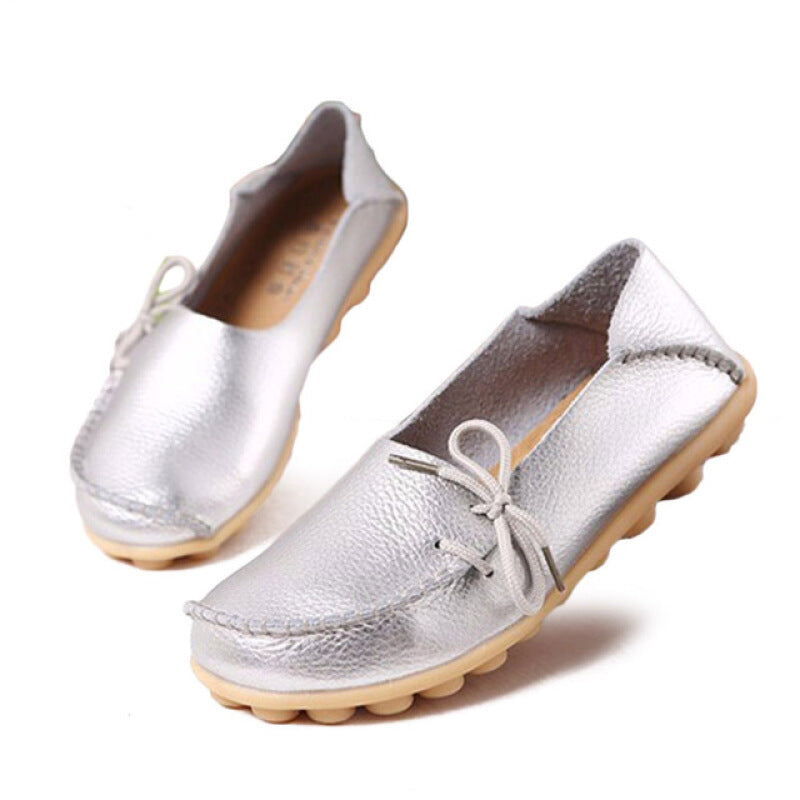 شقق ناعمة النساء moccasins أحذية جلدية - فضية