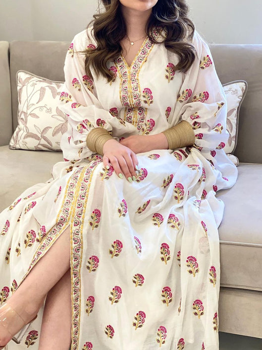 white v neck loose long sleeve kaftan dress with red plants patternفساتين